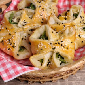 Greek Spanakopita Puffs